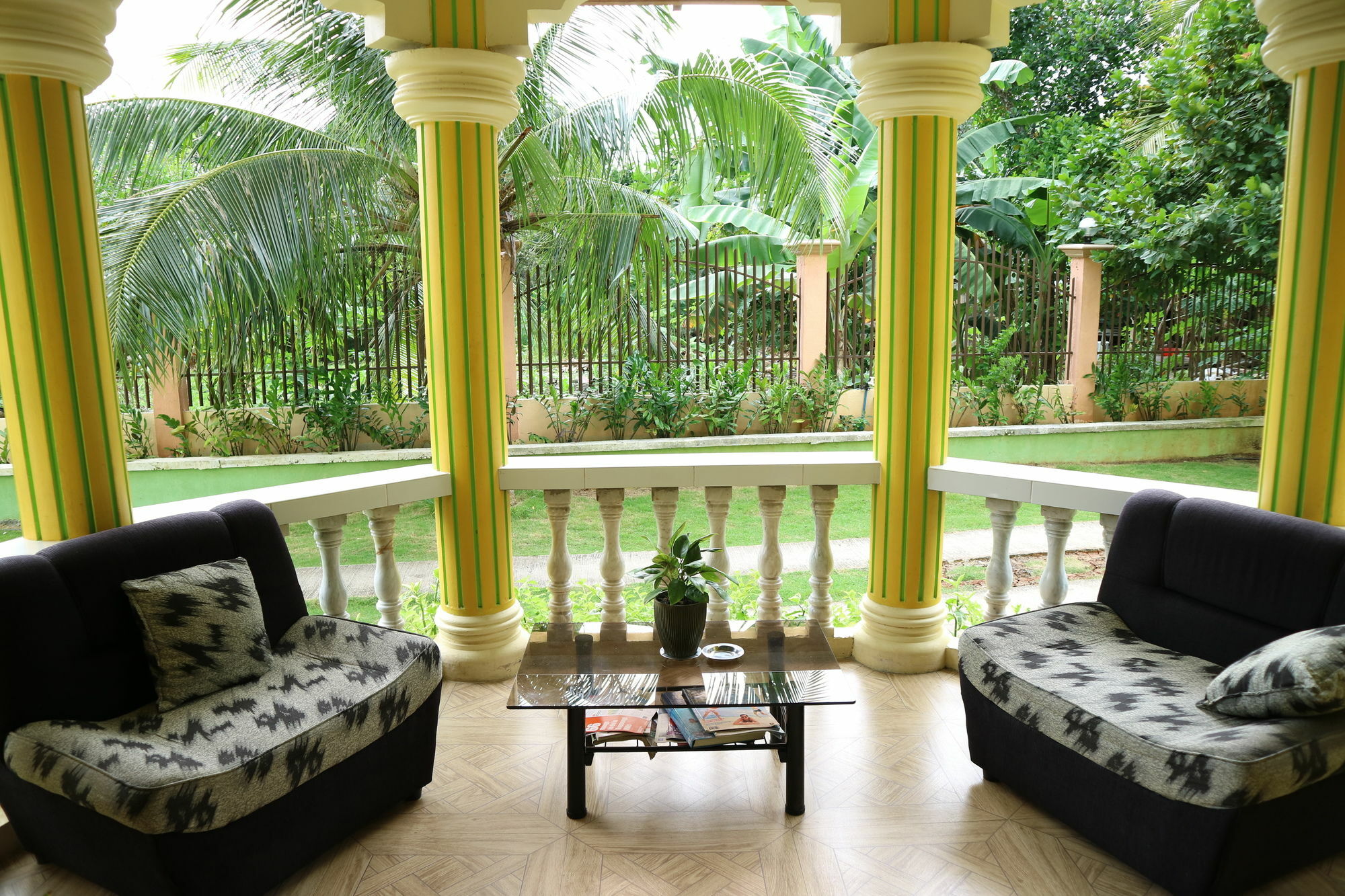 Oyo 422 Villa Emilia Pension House Panglao Exterior foto