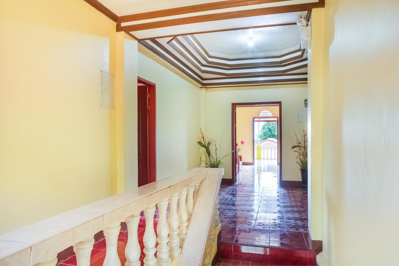 Oyo 422 Villa Emilia Pension House Panglao Exterior foto
